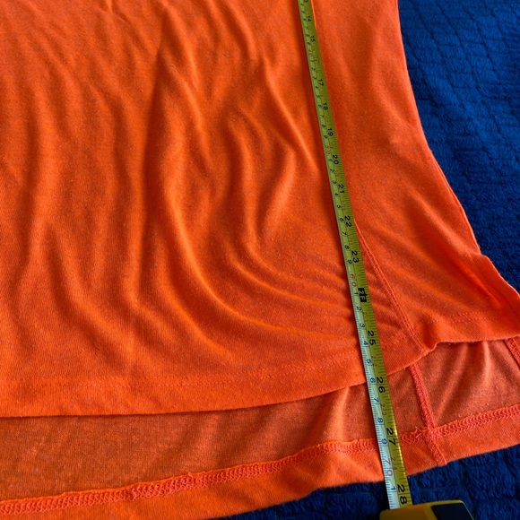 Sweaty Betty Flex Workout Tee Shockingly Orange - Picture 4 of 7